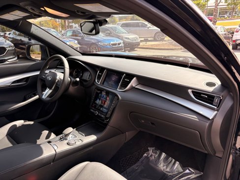 Used 2021 INFINITI QX50 Luxe w/ Appearance Package image 28