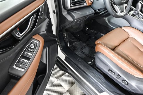 Used 2022 Subaru Outback Touring image 6