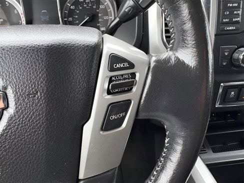 Used 2018 Nissan Titan PRO-4X image 18