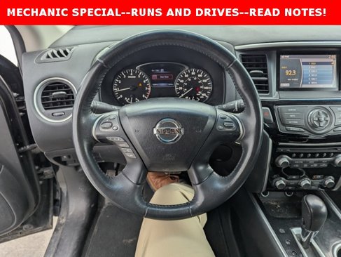 Used 2016 Nissan Pathfinder SV image 7