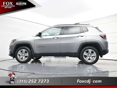 Used 2022 Jeep Compass Latitude w/ Convenience Group image 16