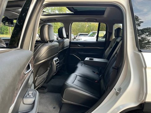 Used 2023 Jeep Grand Cherokee 4WD 4xe image 19