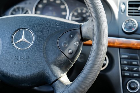 Used 2003 Mercedes-Benz E 320 Sedan image 20