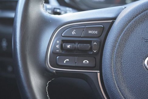 Used 2020 Kia Niro EX image 20
