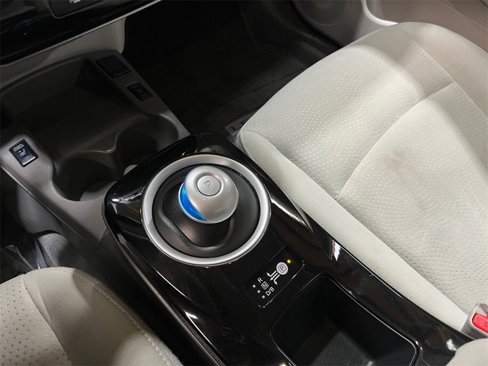Used 2017 Nissan Leaf SV image 34