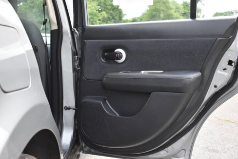 Used 2012 Nissan Versa 1.8 S w/ Special Edition Pkg image 11