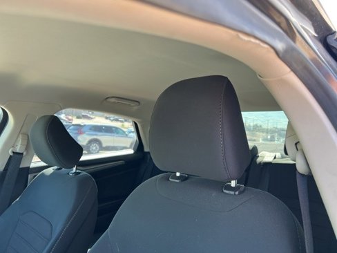 Used 2020 Ford Fusion SE image 5