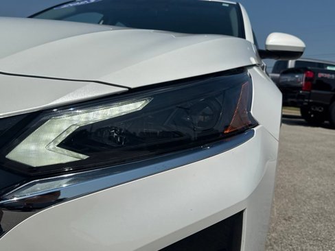 Used 2023 Nissan Altima 2.5 SV image 11
