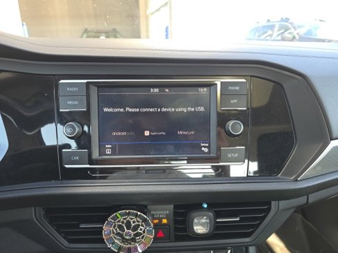 Used 2019 Volkswagen Jetta SE w/ Cold Weather Package image 18