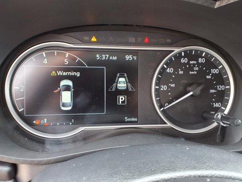 New 2025 Nissan Versa SR w/ Trunk Package image 17