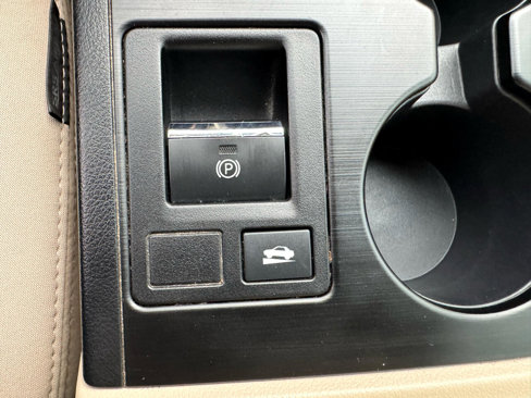 Used 2016 Subaru Legacy 2.5i Premium image 33