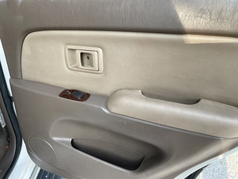 Used 2001 Toyota 4Runner Limited image 17