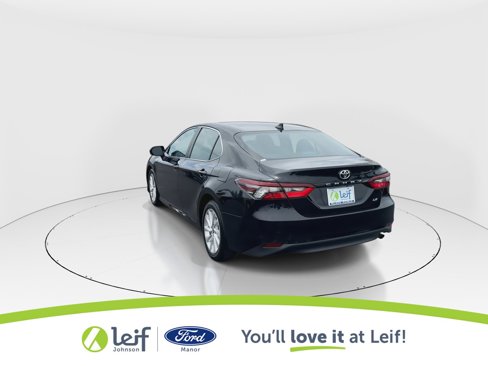 Used 2023 Toyota Camry LE image 6