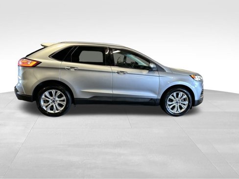 Used 2020 Ford Edge Titanium image 8