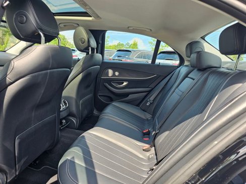 Used 2017 Mercedes-Benz E 300 4MATIC image 23