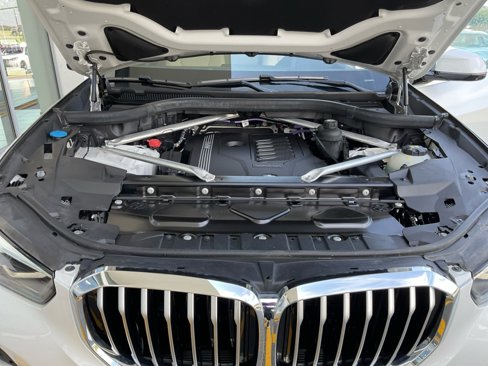 Used 2022 BMW X5 xDrive40i w/ Premium Package image 16