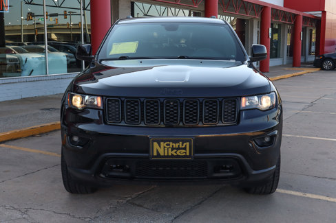 Used 2019 Jeep Grand Cherokee Laredo image 3