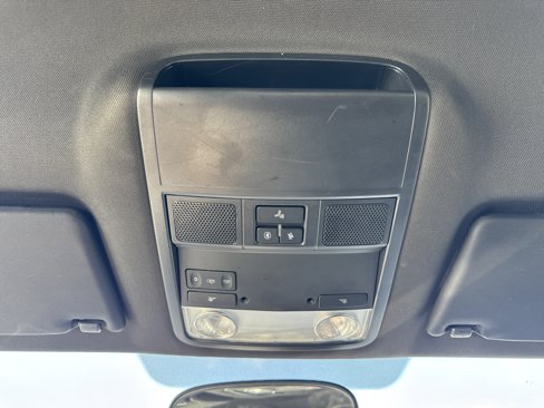 Used 2013 Volkswagen Beetle 2.5 image 16