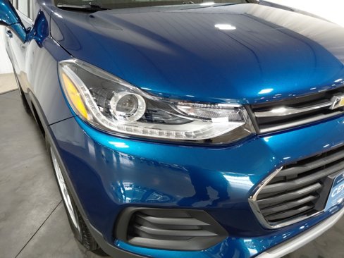 Certified 2020 Chevrolet Trax LT w/ LT Convenience Package image 14