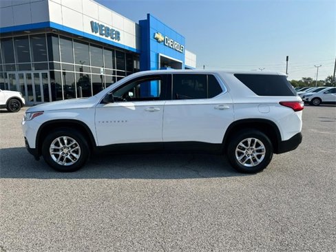 Used 2021 Chevrolet Traverse LS image 2