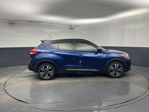 Used 2020 Nissan Kicks SR image 11