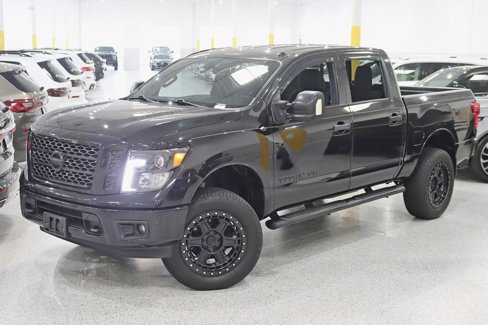 Used 2018 Nissan Titan SV w/ SV Convenience Package image 7