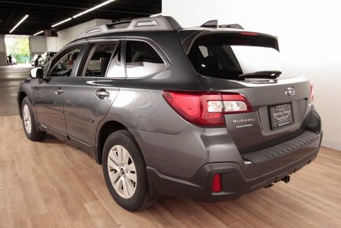 Used 2019 Subaru Outback 2.5i Premium image 7