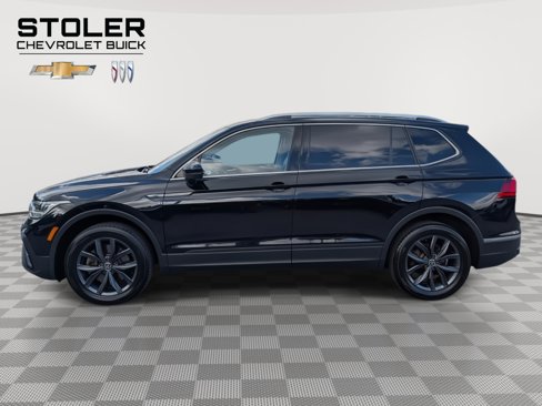 Used 2023 Volkswagen Tiguan SE image 2