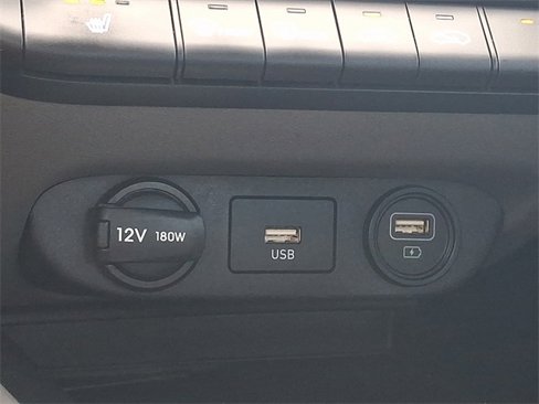 Certified 2023 Hyundai Elantra SEL w/ Convenience Package image 24