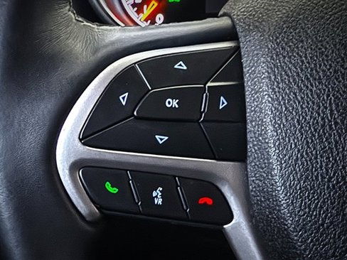 Used 2018 Jeep Grand Cherokee Altitude image 12