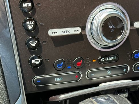 Used 2018 Ford Explorer Limited image 19