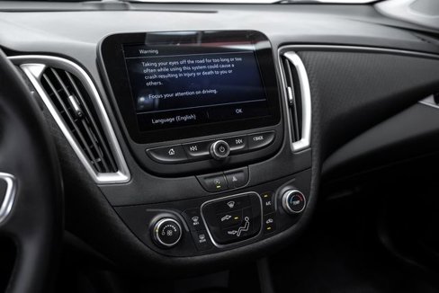 Used 2021 Chevrolet Malibu RS image 36