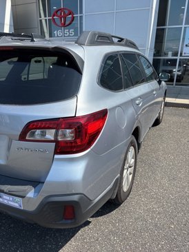 Used 2018 Subaru Outback 2.5i Premium image 10