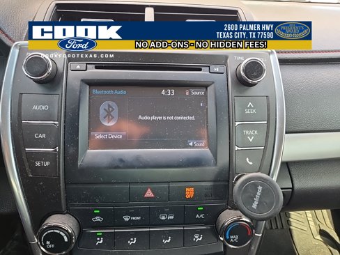 Used 2016 Toyota Camry SE image 6