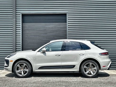 Certified 2024 Porsche Macan image 10