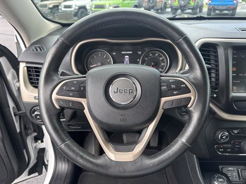 Used 2015 Jeep Cherokee Limited image 15