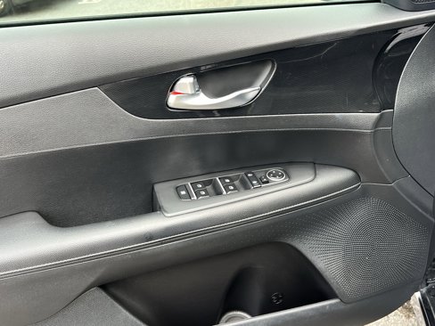 Used 2022 Kia Forte GT-Line w/ GT-Line Technology Package image 9