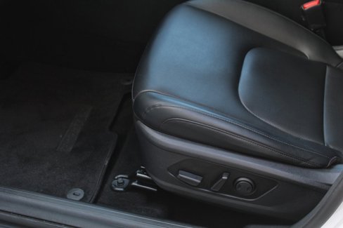 Used 2023 Kia Sportage EX image 11