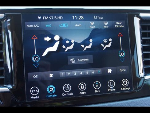 Used 2019 Chrysler Pacifica Touring-L Plus w/ Advanced Safetytec Group image 32