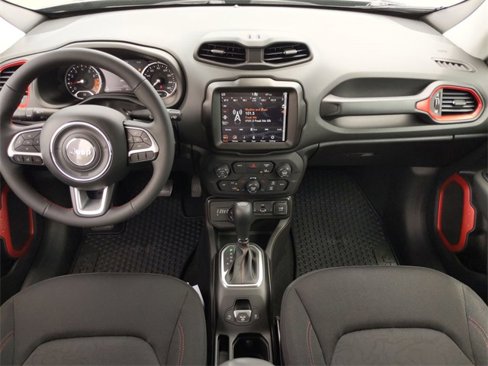 Used 2023 Jeep Renegade Trailhawk w/ Trailer Tow Group image 15