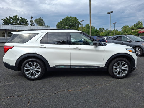 Used 2023 Ford Explorer XLT w/ Equipment Group 202A image 7