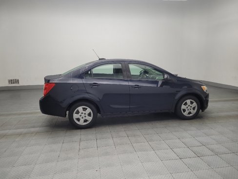 Used 2015 Chevrolet Sonic LS image 10