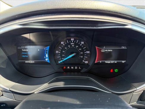 Used 2020 Ford Fusion SE image 11