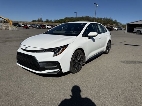 Used 2022 Toyota Corolla SE image 3