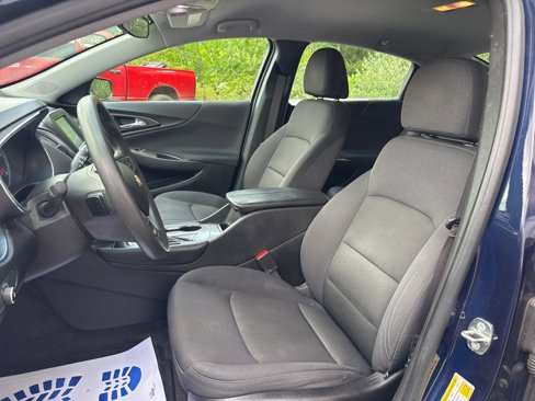 Used 2017 Chevrolet Malibu LT image 16