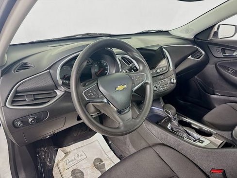Used 2024 Chevrolet Malibu LT image 9