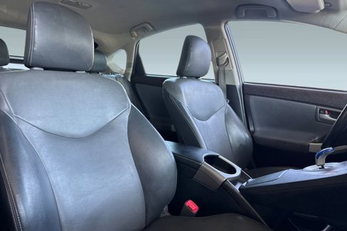 Used 2013 Toyota Prius Four image 32