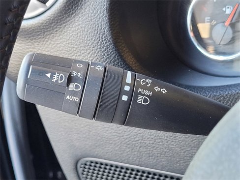 Used 2015 Jeep Wrangler Unlimited Sahara w/ Connectivity Group image 32