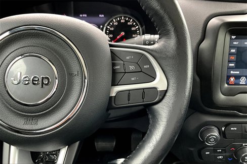 Used 2021 Jeep Renegade Latitude w/ Sun & Sound Group image 12