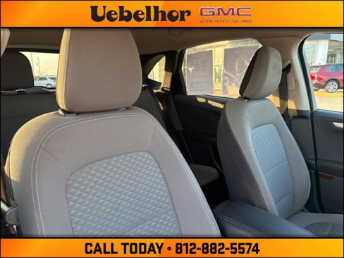 Used 2020 Ford Escape SE image 4